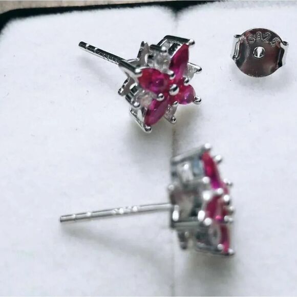 1.14ct Pink Ruby Luxury Stud Earrings - Picture 10 of 13